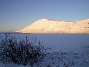Húsavíkurfjall séð frá Botnsvatni