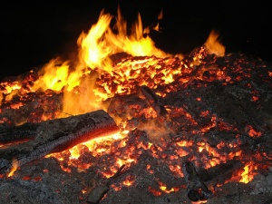 Þrettándabrennan kl. 18:00