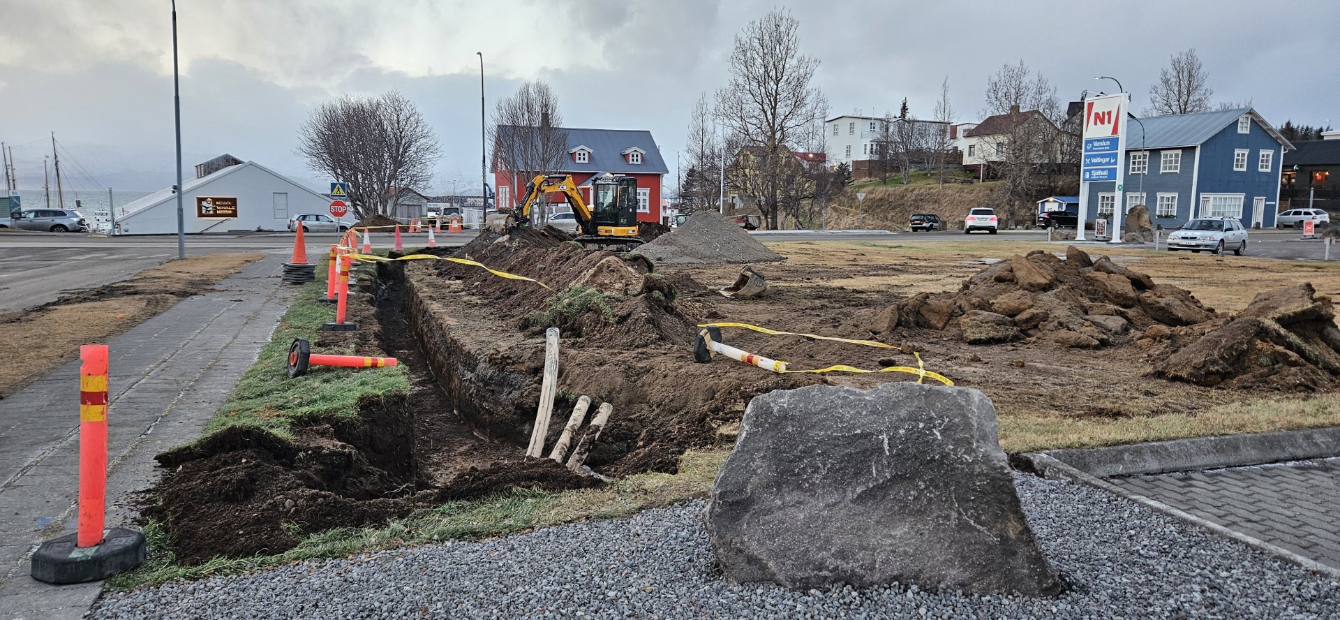 Spennistöð og hraðhleðslustöðvar í miðbæ Húsavíkur