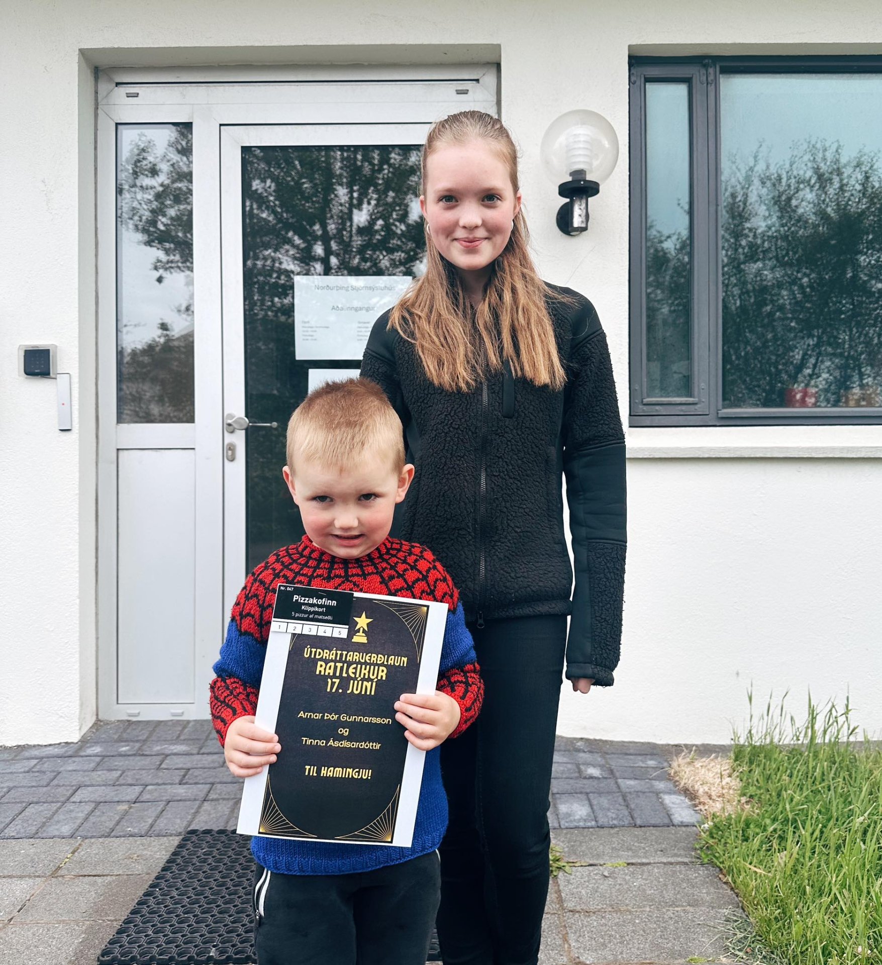 Systkinin Arnar Þór Gunnarsson og Tinna Ásdísardóttir