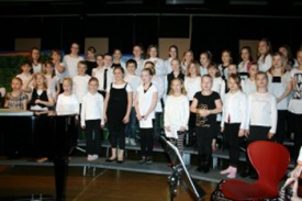 Stúlknakór Húsavíkur/mynd:Skarpur